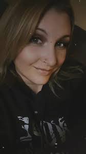 Amber Colburn's Instagram, Twitter & Facebook