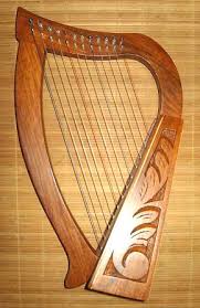 Le Scriptorium D Ishtar Musique Et Calligraphie Instrument A Corde Musique Irlandaise Harpe