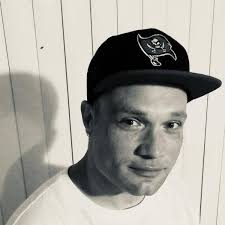 My friend trash Phelps is just looking for friend and someone he can talk  to ,he in the honor program at deer ridge corrects feel free add him