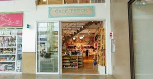 I will be accepting visa, mastercard. Casa Trece El Tesoro Parque Comercial