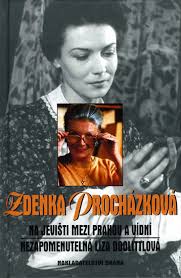 Před dvěma lety získala thálii za nejlepší herecký výkon v rozhlasové hře obchod na korze. Kniha Na Jevisti Mezi Prahou A Vidni Nezapomenutelna Liza Doolittlova Zdenka Prochazkova Knizniklub Cz