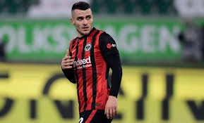 Gli ultimi movimenti di calciomercato, le news dagli spogliatoi. Calciomercato Roma Non Tramonta Kostic Ma Servono Cessioni E La Lazio Passa In Vantaggio Per L Esterno Laroma24 It Tutte Le News Notizie Approfondimenti Live Sulla As Roma