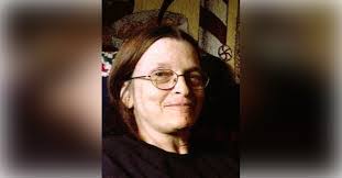 Elizabeth Barthel's Instagram, Twitter & Facebook