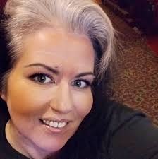 What are some notable musicians named Lisa?