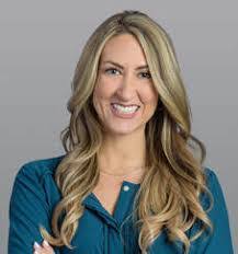 Robin Cushman's Instagram, Twitter & Facebook