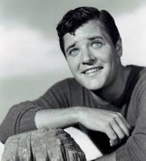 Long Family History: Last Name Origin & Meaning