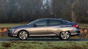 The 2018 honda clarity lineup includes the japanese maker's greenest models, with two of its three versions releasing no tailpipe emissions at all. Review Honda Clarity Plug In Hybrid A Plug In Without The Compromise Fuels Fix