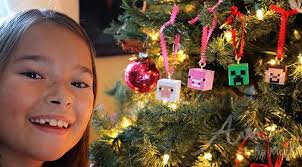 Five blocks high should do it, but you can make it bigger if you want. Minecraft Christmas Ornaments Diy Alpha Mom