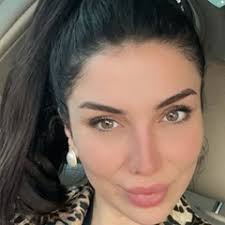 Diana Hamad's Instagram, Twitter & Facebook