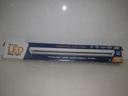 Feit Electric 4ft Led Shop Light 4000k Cool White Model No 73983 Appears New Auction Auction Nation