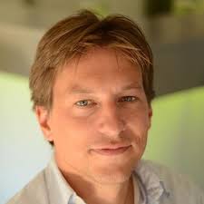 Chris Hall (@challl)