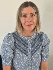 Alisa Curiel's Instagram, Twitter & Facebook