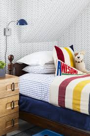 15 cozy bedrooms that nail the farmhouse aesthetic. 55 Easy Bedroom Makeover Ideas Diy Master Bedroom Decor On A Budget