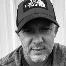 Eric Waechter's Instagram, Twitter & Facebook