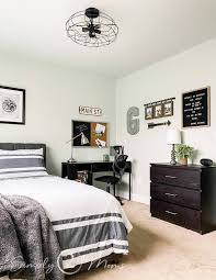 From modern to rustic, we've rounded up beautiful bedroom decorating inspiration for your master suite. Simple Ideas For A Teen Boy Bedroom Wall Decor Simply2moms