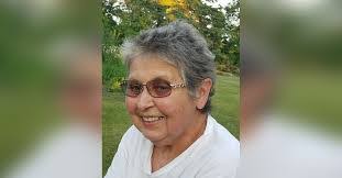 Wendy Schlueter's Instagram, Twitter & Facebook