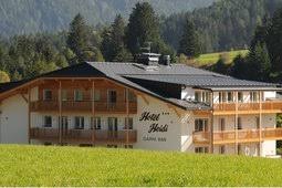 Trascorrere una vacanza in agriturismo nel val pusteria significa incontrare un infinito patrimonio paesaggistico, storico e artistico e altrettanto vaste risorse turistiche. Offerte E Last Minute Alta Pusteria