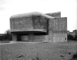 Paul Virilio Claude Parent L Eglise Sainte Bernadette Du Banlay Nevers France 1966 Elevee Conformement Aux Pl Architecte Francais Architecture Architecte