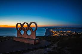 Which swimmer won a record 23 golds between 2004 and 2016? 100 Easy Sports Quiz Questions And Answers 2020 Sports Quiz