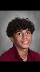 Derrick Hare's Instagram, Twitter & Facebook