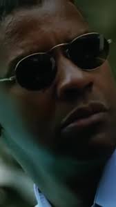#DenzelWashington wears M-4 in the 2004 film, #ManonFire alongside a young  #DakotaFanning. #filmclips #filmtok #movieclips #moviescene #movietok  #oliverpeoples