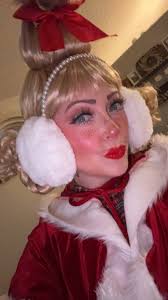 Get your yard cleaned up before winter, so it's looking good in the spring!  Get scheduled today.  [www.earlslawnservicenky.com](http://www.earlslawnservicenky.com/?fbclid ...