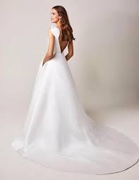 Es ist in der größe 52. Elegant Stilvoll Ladonna Brautkleider Preise Kleid Hochzeit Satinhochzeitskleider