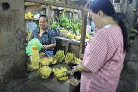 Ani, salah seorang penjual pisang, mengatakan, harga pisang di pasaran naik karena permintaan konsumen. Harga Buah Solo Pisang Lokal Tak Mampu Penuhi Permintaan Pasar Di Solo
