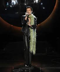 12, 2021, in bologna, italy, and wrap on march 30 in moscow with king princess as his special guest performer. Harry Styles 2021 Grammys Looks Included 2 Boas