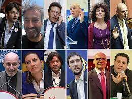 Il titolo di questa pagina non è il titolo di questa pagina perché siamo dei cretini. Chi Sono I 12 Parlamentari Che Il M5s Ha Perso Per Strada Tra Espulsioni E Liti Corriere It