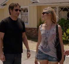 Jest niemieckiego i angielskiego pochodzenia.wychowywała. Maggie Grace Faith Californication