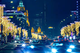 О новогодних экскурсиях по москве в новом 2021 году мы и расскажем в этом обзоре. V Moskve Perekroyut Centralnye Ulicy Na Novyj God Parlamentskaya Gazeta