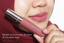 Sementara itu kisaran harga bedak wardah acnederm ini. 10 Lipstik Wardah Untuk Bibir Kering Hitam Dan Mengelupas Lipsku Com
