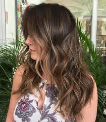 First, it's time to leave monotone color at the salon door and embrace warm highlights. 20 Best Hair Colors That Will Really Make You Look Younger