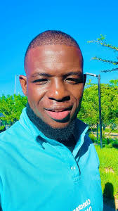 Hi, looking for my neice's bilogical father Robert/Robyn Jones. Also a good  friend of my late husband. Brilliant guitarist. Lived up far north about 30  years ago. Spent some time in West