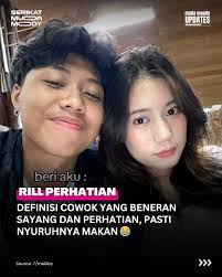 Tren “Om Telolet Om” ini biasanya dilakukan oleh muda-mudi yang berhenti di  pinggir jalan sambil menunggu angkutan umum seperti bus atau truk untuk  membunyikan klakson yang berirama. Sambil menunggu, biasanya mereka akan