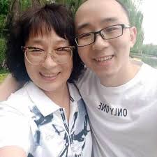 Chinese Mum Tearfully Reunites With Son After 32 Years, Shows Strength Of  Mother's Love