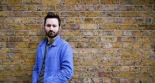 What's interesting is that one of tom rosenthal's real songs goes, lights are on but nobody's home. well this time, lights were off but somebody was home. Tom Rosenthal The Pleasant Trees Audio Network Uk