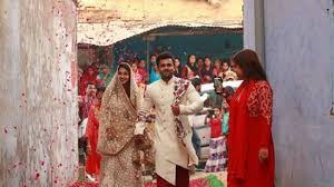 Saba ibrahim is an indian famous model, youtuber, famous social media influencer, blogger, fashion designer and entrepreneur.saba ibrahim is mostly known in the entertainment industry as the younger sister of shoaib ibrahim (famous indian daily soap actor). Shoaib Ibrahim S Family Gives A Grand Welcome To Bride Dipika Kakar In Her Sasural Pics Inside