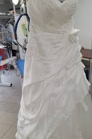 Pressing pour robe de mariée et tous textiles. Aqualia Pressing Ecologique Cran Gevrier Annecy Accueil