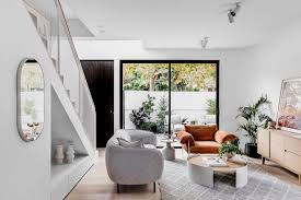 You will find such kinds of houses, mostly in north america, asia, australia, south africa and in some parts of europe. Pine Ave Townhouses In Melbourne Channel Art Deco Architecture