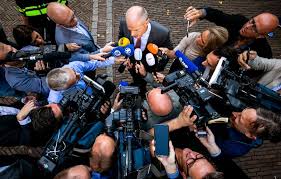 Die fjs bildet personen mit einer erstausbildung zu journalisten aus. Journalisten En Voorlichters Zijn Het Eens Feiten Doen Er Steeds Minder Toe Voor Het Publiek De Volkskrant