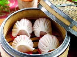 Banyak jenis dimsum yang populer di indonesia, seperti hakau, siomay, lumpia, mantau, ceker ayam, dan masih banyak lagi yang lainnya. Resep Dim Sum Hakau Udang Lembut Dapur Ocha
