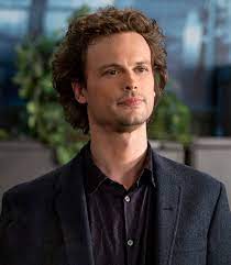 Matthew gray gubler (aka mgg) didn't just star in 'criminal minds' — he also directed several episodes of the show. Matthew Gray Gubler Says Goodbye To Criminal Minds Before Finale