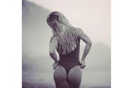 Born raquel cristina dos anjos. Agradavel A Vista Raquel Henriques Debruca Se De Cuecas E Em Topless