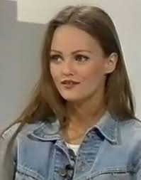 Épinglé sur Vanessa Paradis