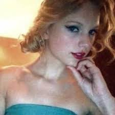 Alexis Yoder's Instagram, Twitter & Facebook