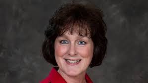 Kim Lemire's Instagram, Twitter & Facebook