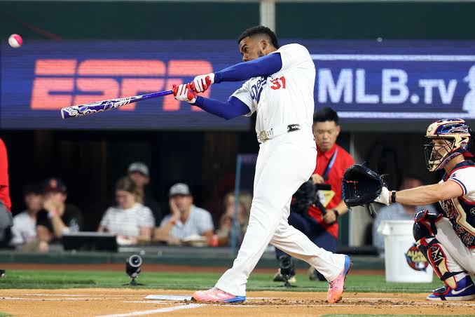 Dodgers OF Teoscar Hernandez wins Home Run Derby | Reuters
