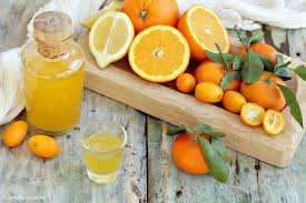 Adesso vediamo passo passo come preparare questa deliziosa ciambella all'arancia … pronti a cimentarvi. Liquore Agli Agrumi Ricetta Per Farlo In Casa 2 Amiche In Cucina